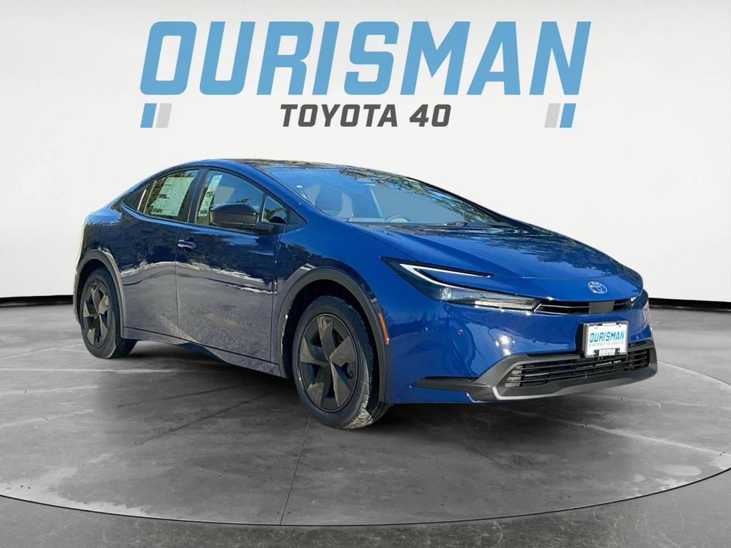 2026 Toyota Prius LE's photo