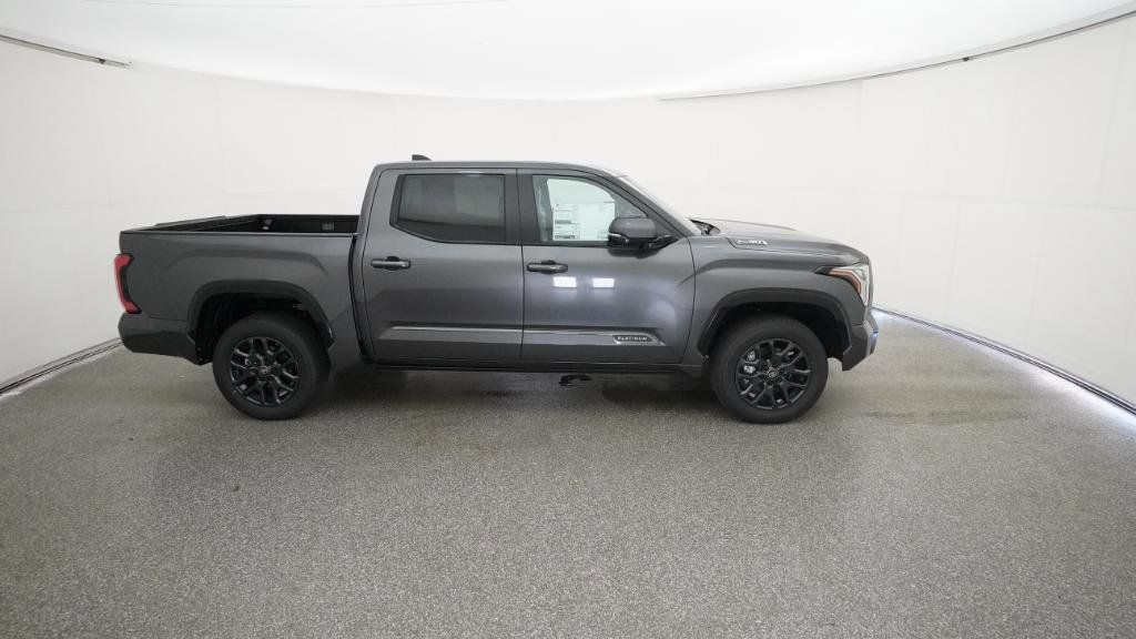 Thumbnail: 2025 Toyota Tundra - 18