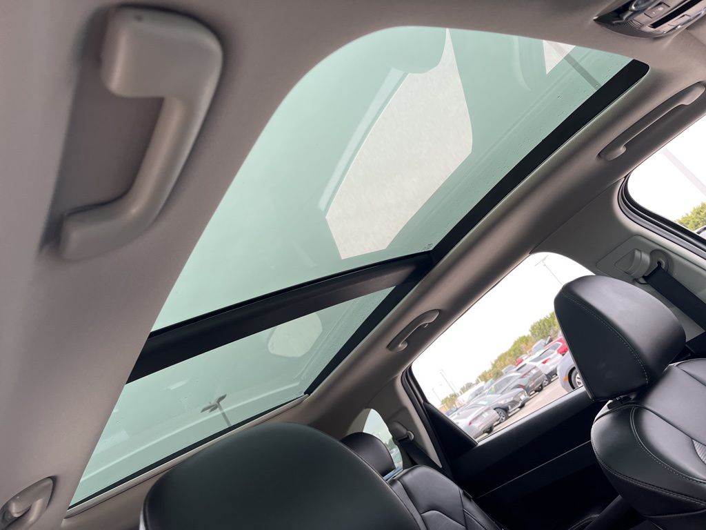 Thumbnail: 2024 Kia Sorento - 30