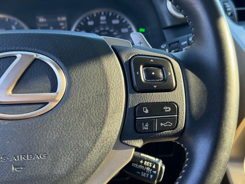 2019 Lexus NX 300 33