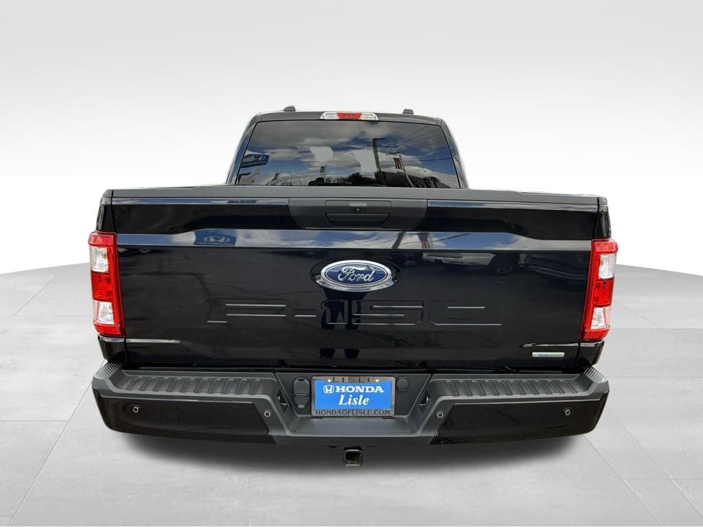 View vehicle photo 4