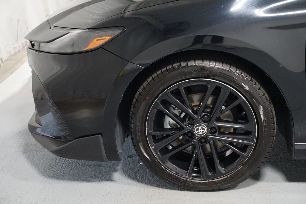 Thumbnail: 2025 Toyota Camry - 5