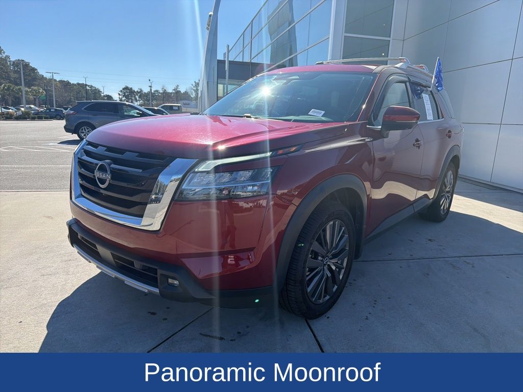 2022 Nissan Pathfinder SL 2WD