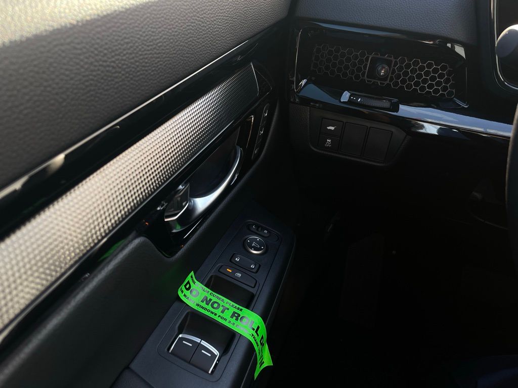 2025 Honda CR-V Sport Touring 25