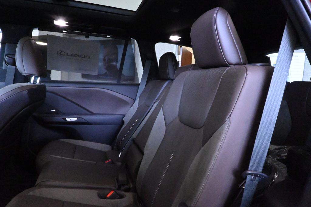 Thumbnail: 2026 Lexus TX - 4