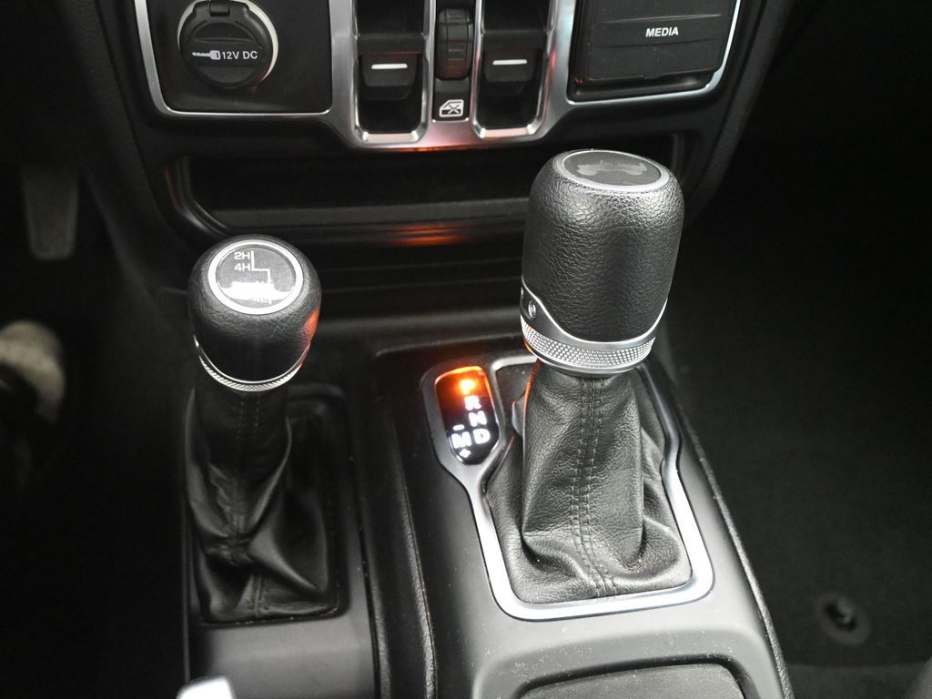 2021 Jeep Wrangler Unlimited Islander - 11