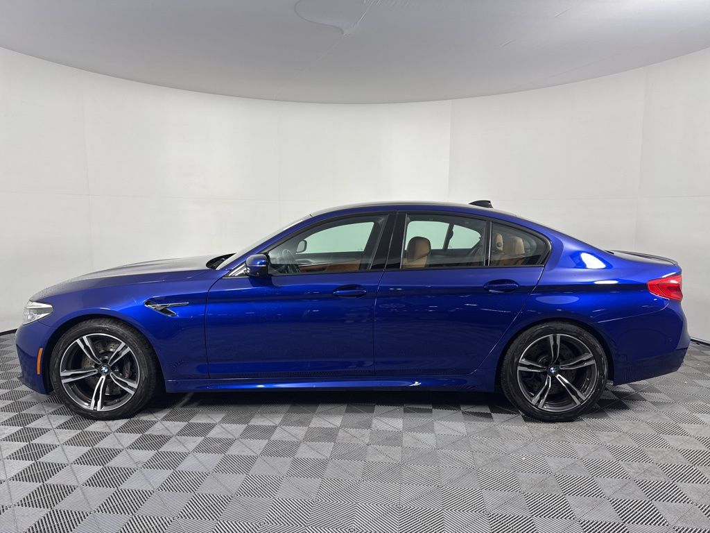 Thumbnail: 2019 BMW M5 - 8