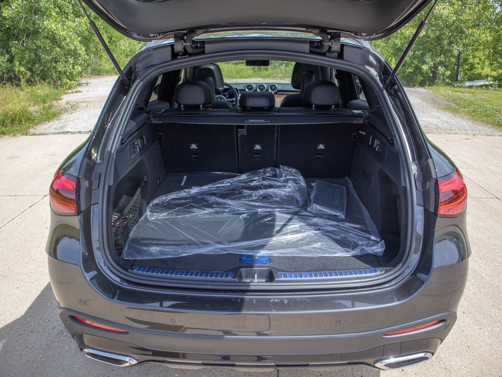 2024 Mercedes-Benz GLC GLC 300 photo
