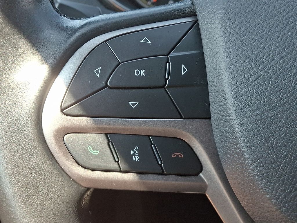 2019 Jeep Cherokee Latitude 21