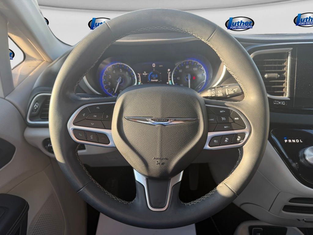 2023 Chrysler Pacifica Touring L Black at Auto Express Mitsubishi