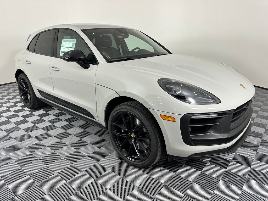 Thumbnail: 2026 Porsche Macan - 12