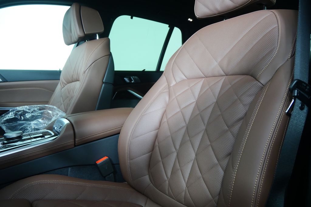 Thumbnail: 2026 BMW X5 - 11