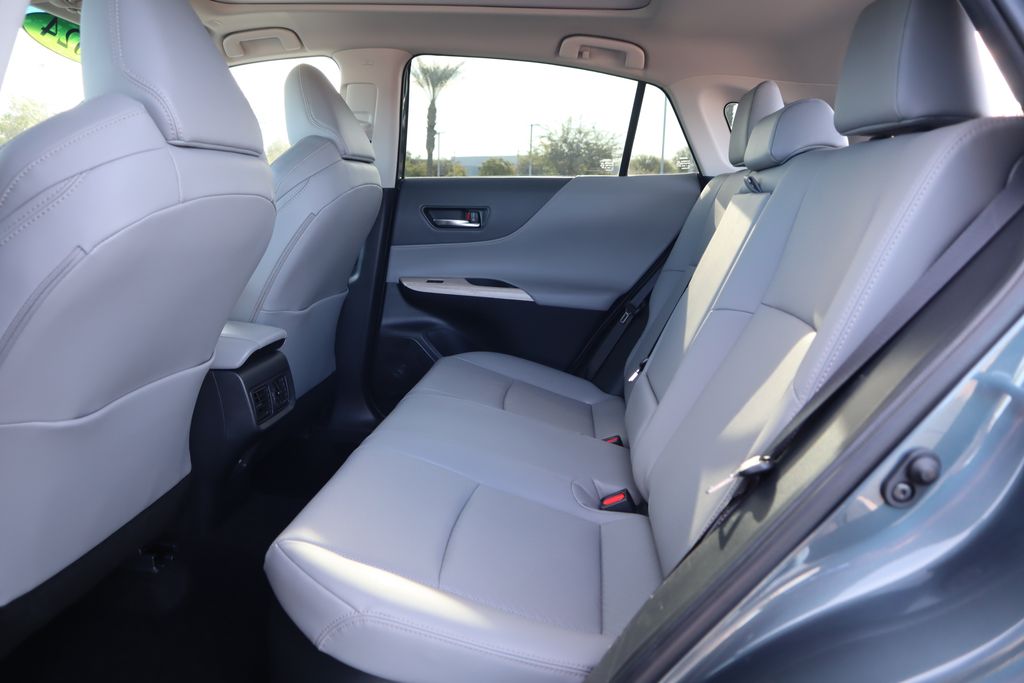 Thumbnail: 2024 Toyota Venza - 20