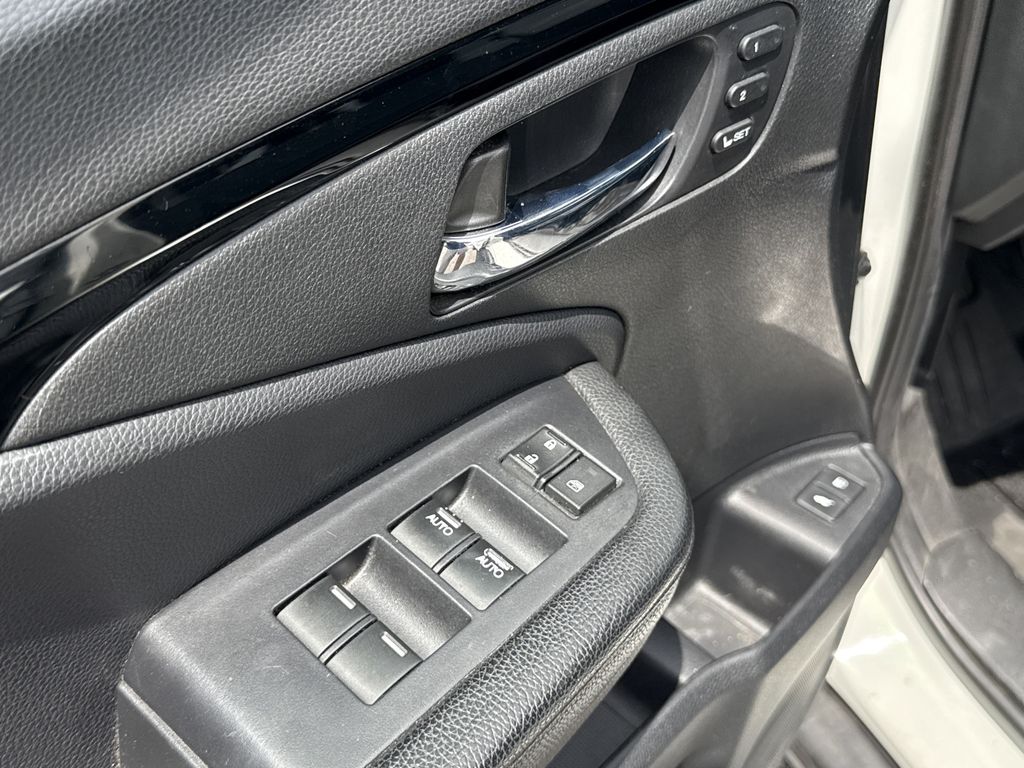 2019 Honda Pilot Touring  at Gullo Toyota