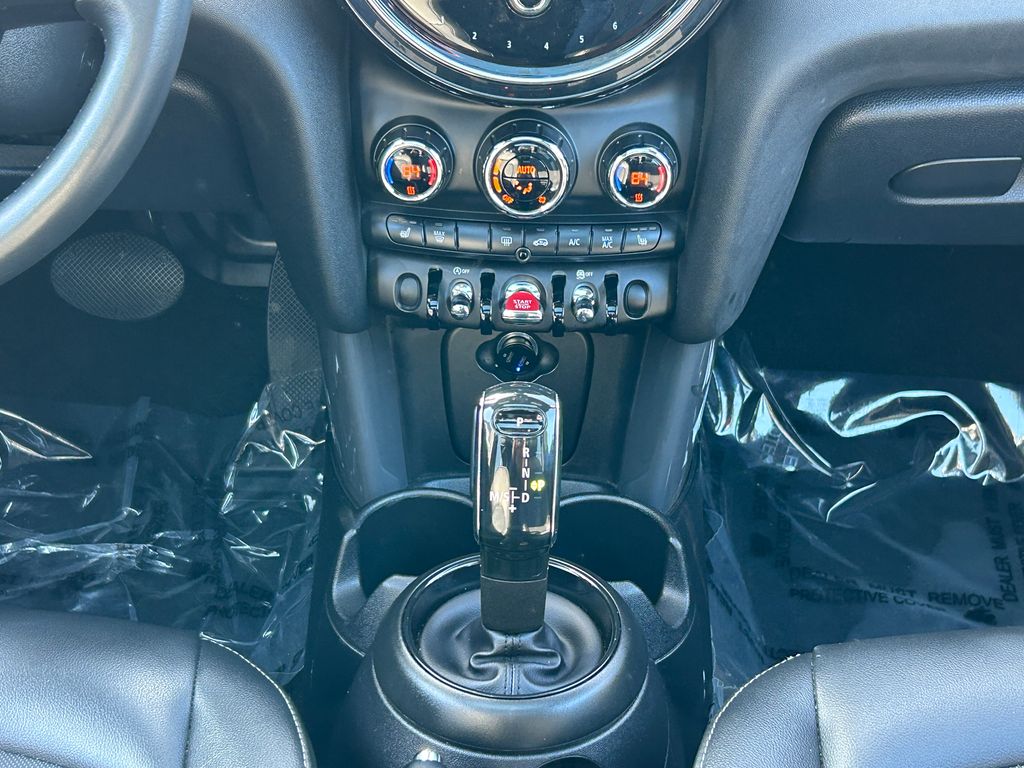 Thumbnail: 2022 MINI Cooper - 25