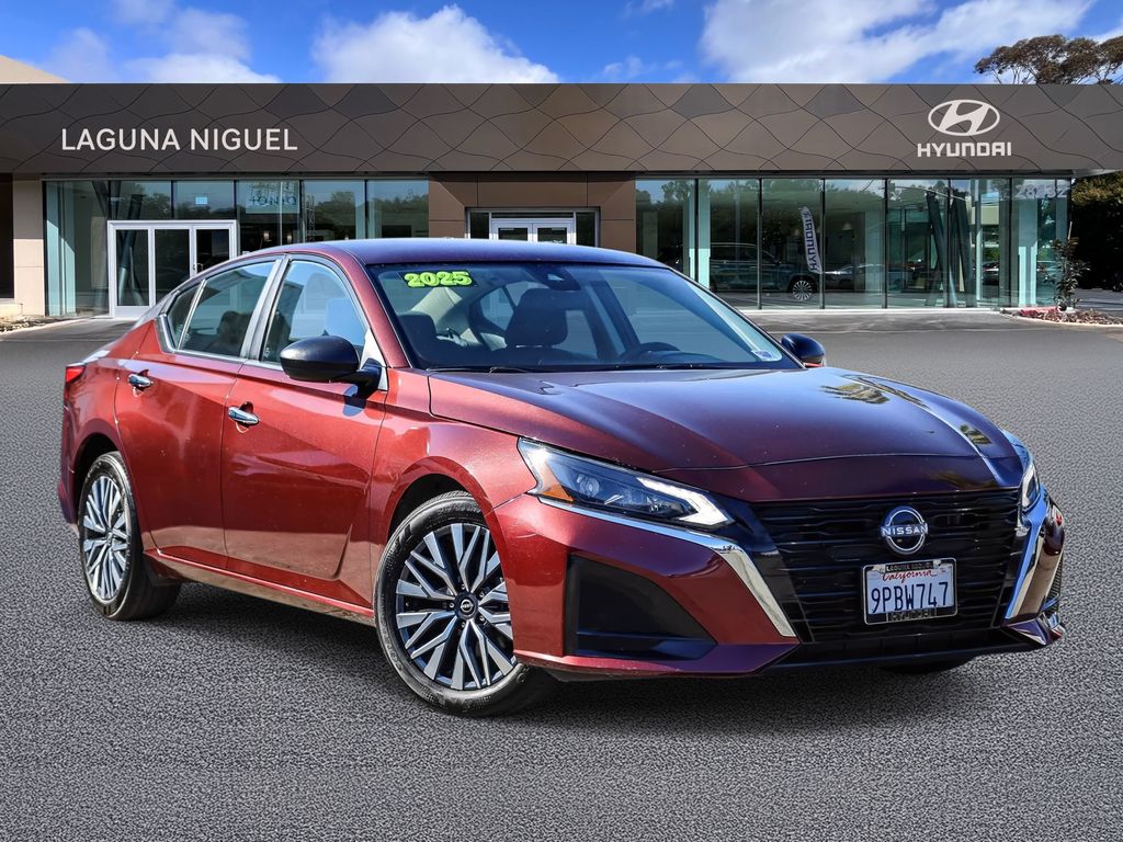 2025 Nissan Altima 2.5 SV FWD    