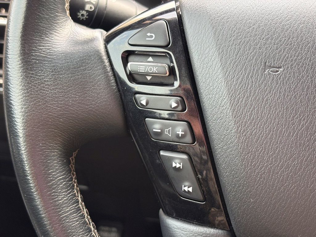 2022 INFINITI QX80 LUXE Black at AutoSavvy Houston Northwest