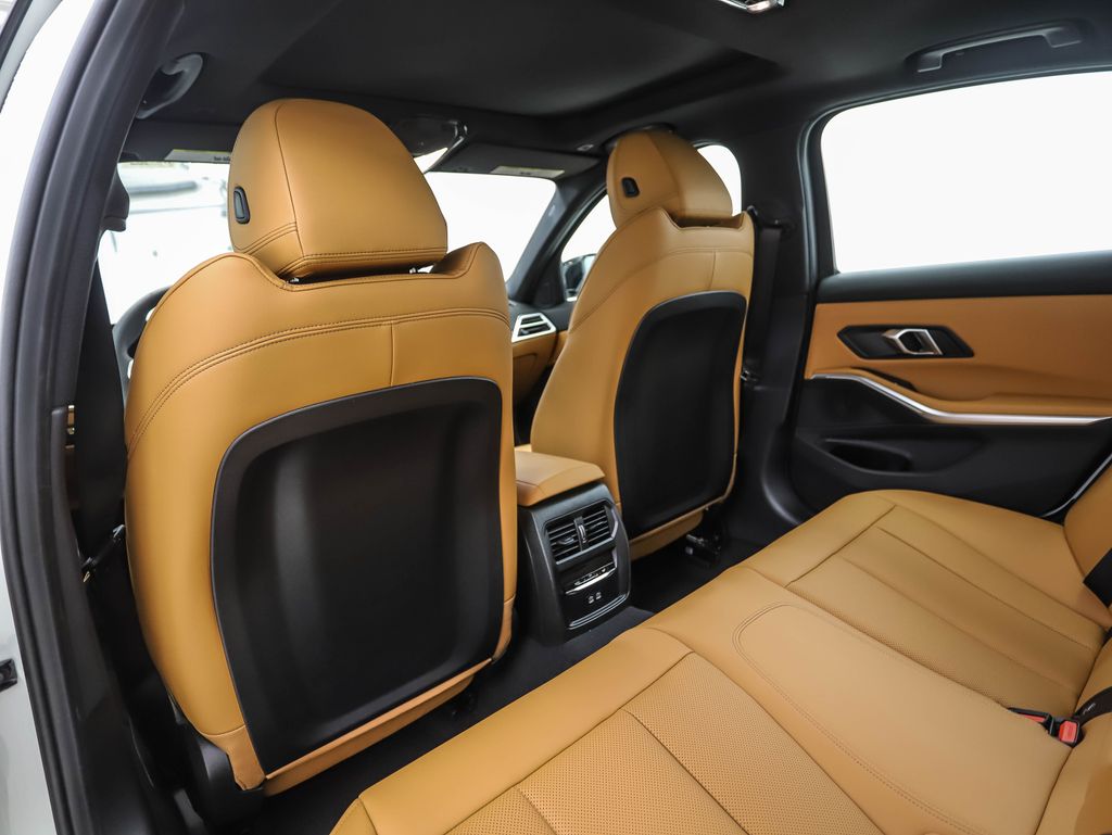 Thumbnail: 2025 BMW 3 Series - 20