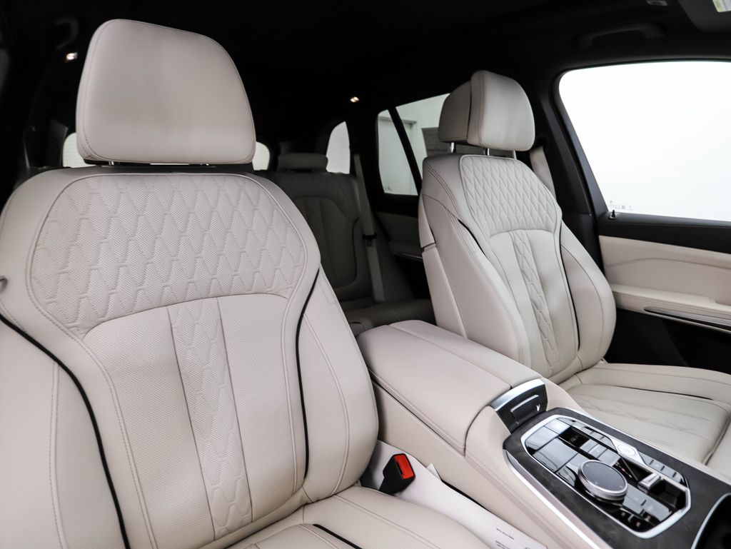 Thumbnail: 2026 BMW X5 - 31