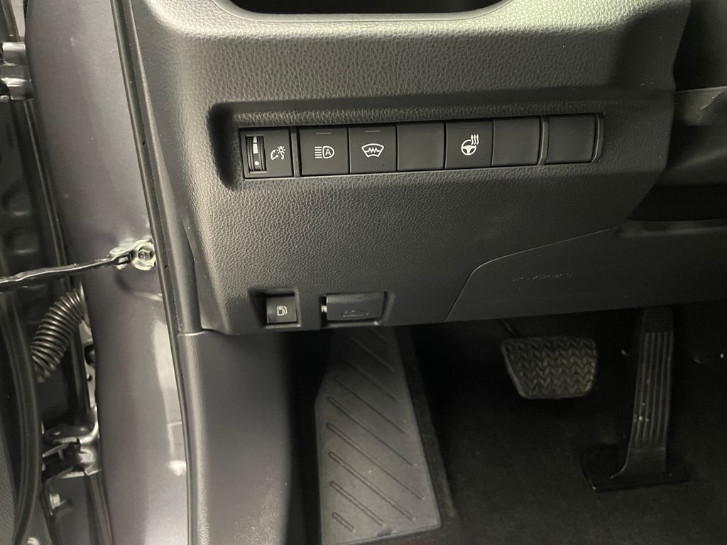 Thumbnail: 2024 Toyota RAV4 - 20