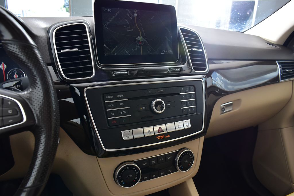 Thumbnail: 2017 Mercedes-Benz GLE - 18