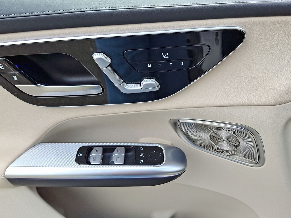 2023 Mercedes-Benz GLC 300 12