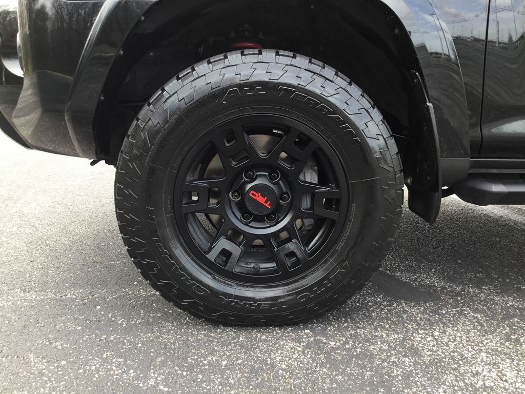 Thumbnail: 2024 Toyota 4Runner - 9