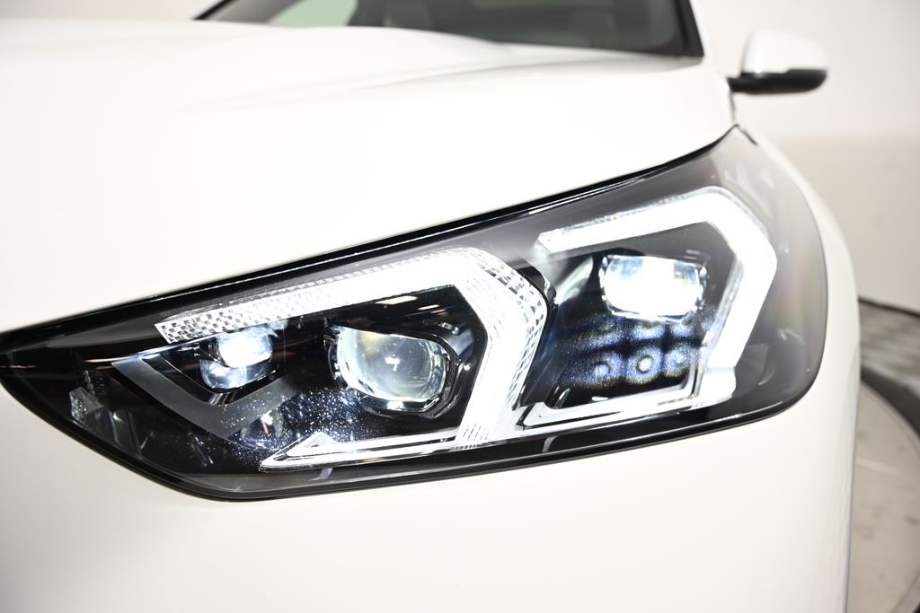 2025 BMW X1 xDrive28i 9