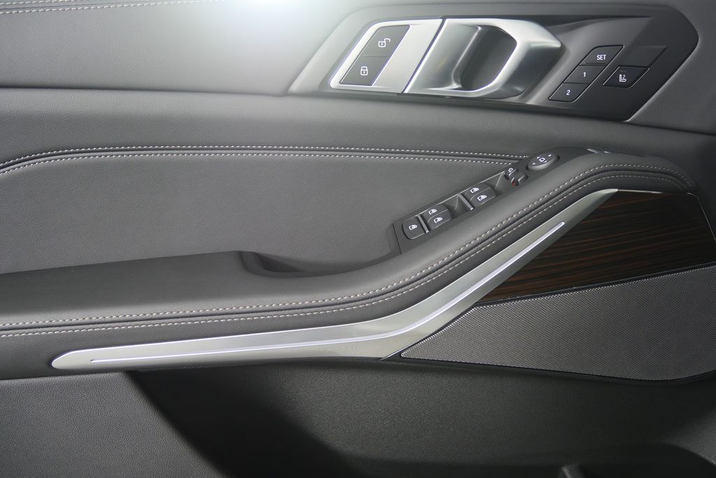 Thumbnail: 2026 BMW X5 - 23