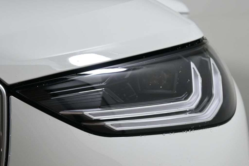 Thumbnail: 2026 BMW X3 - 11