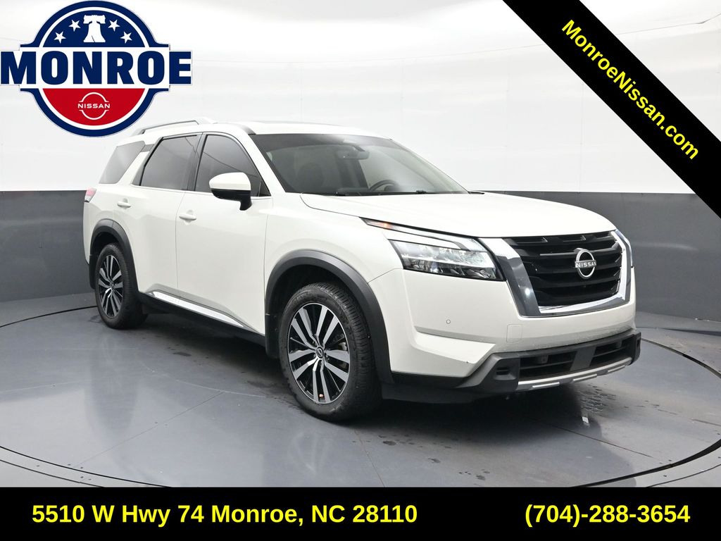 2023 Nissan Pathfinder Platinum