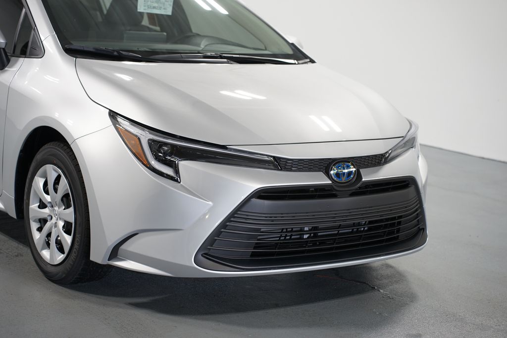 Thumbnail: 2025 Toyota Corolla - 4
