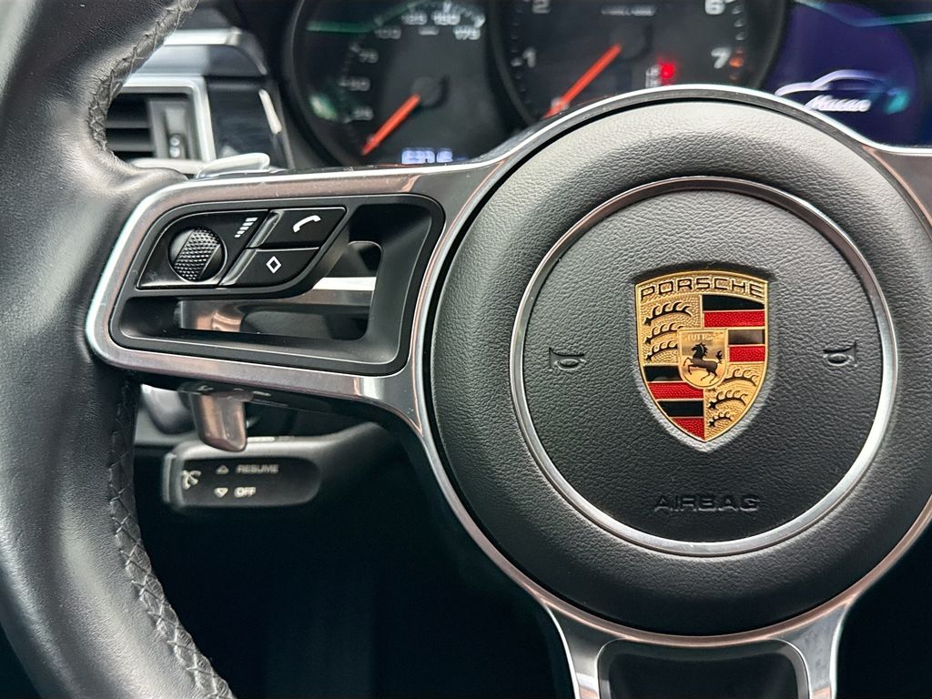 Thumbnail: 2017 Porsche Macan - 11