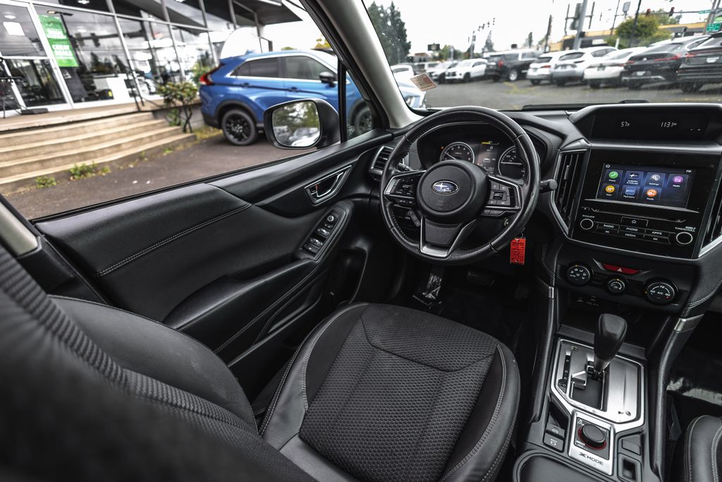 2019 Subaru Forester Premium thumbnail 24