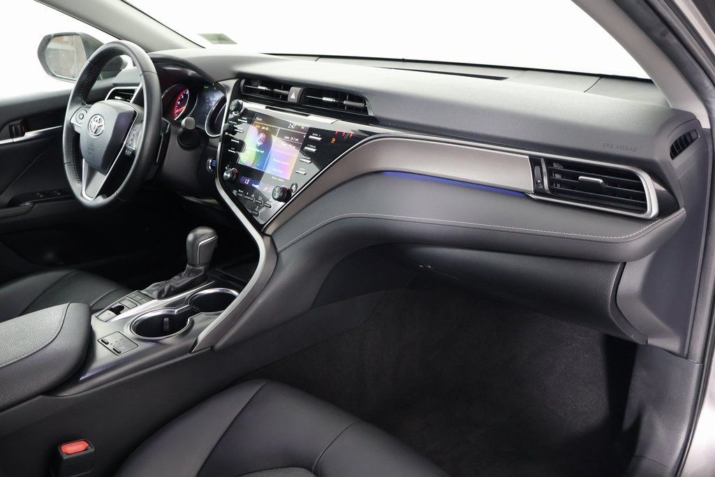 2019 Toyota Camry XSE 9