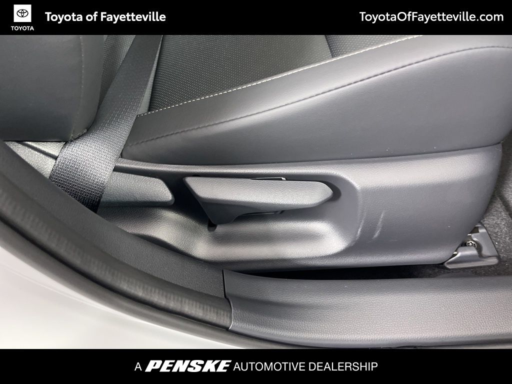 Thumbnail: 2026 Toyota Prius - 9