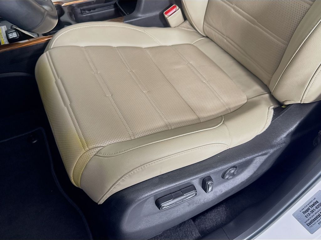 Used Car 2021 Honda Cr-v Hybrid  Touring For Sale Under $35,000 In Austin, Texas