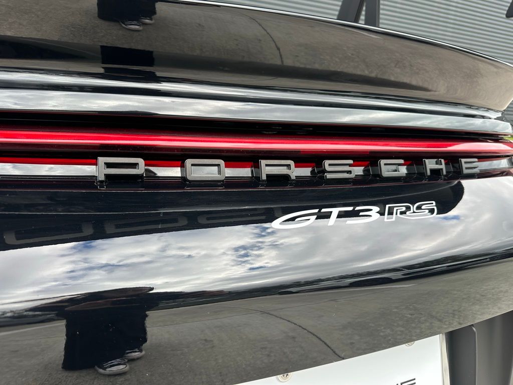 Thumbnail: 2025 Porsche 911 - 14