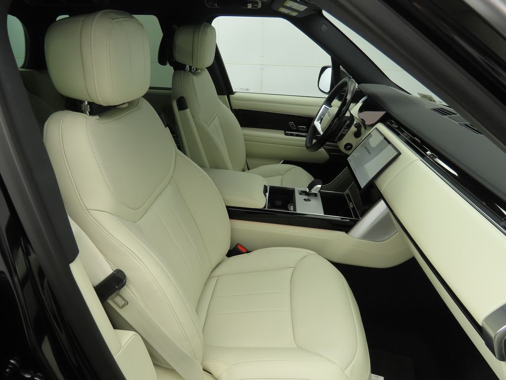 Thumbnail: 2025 Land Rover Range Rover - 21
