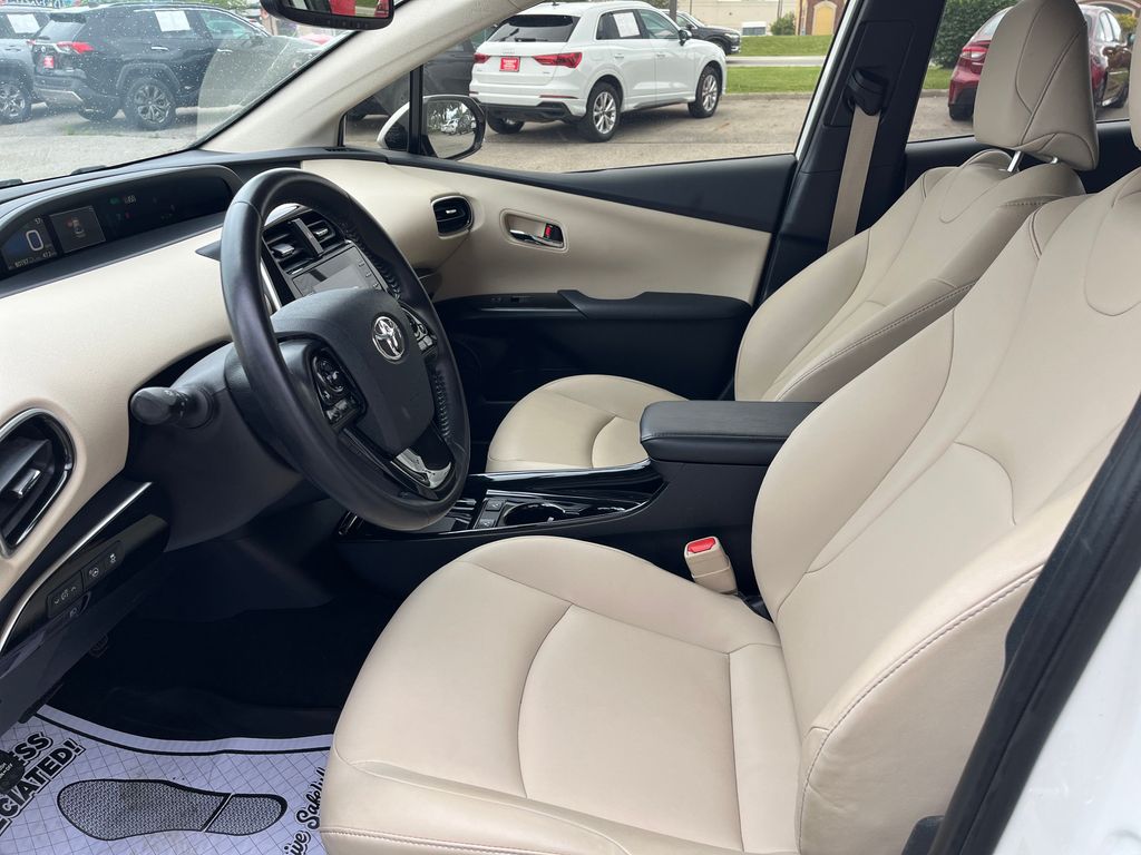 2020 Toyota Prius XLE AWD-e photo