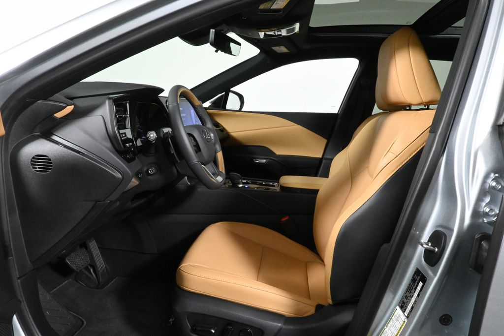 Thumbnail: 2025 Lexus RX - 3