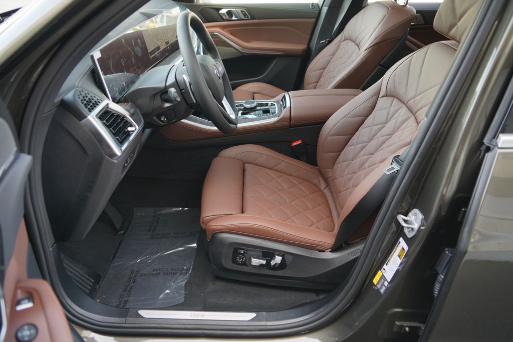Thumbnail: 2026 BMW X5 - 11
