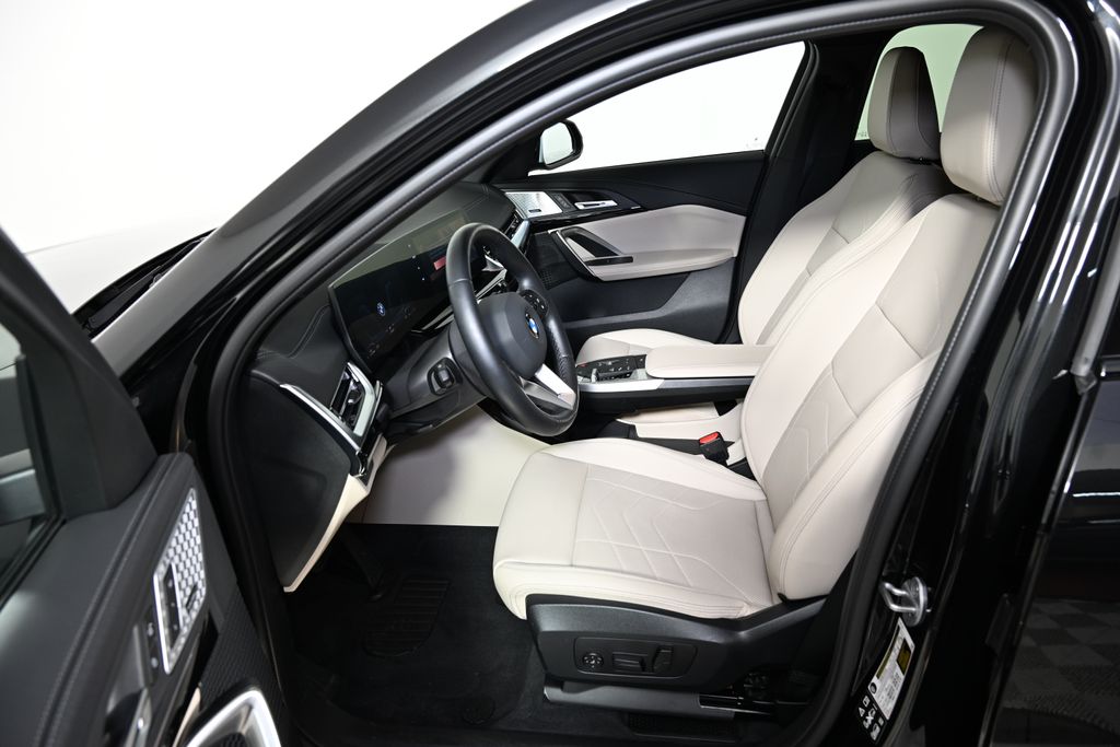 Thumbnail: 2025 BMW X2 - 14