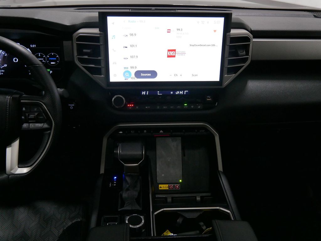 2025 Toyota Tundra Limited - Photo 20