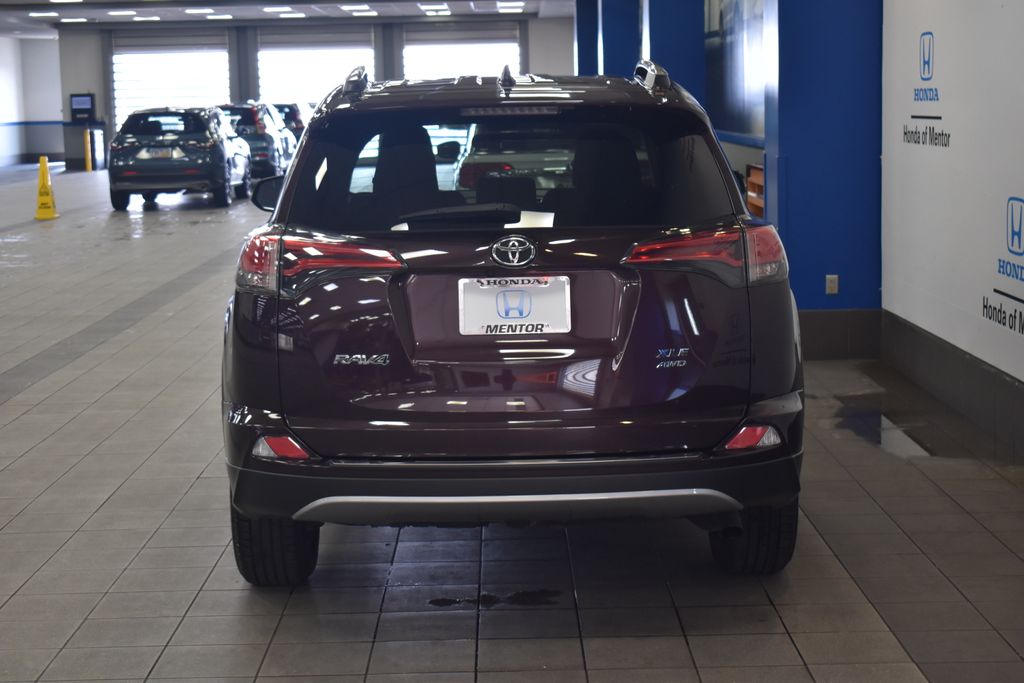 2018 Toyota RAV4 XLE 4