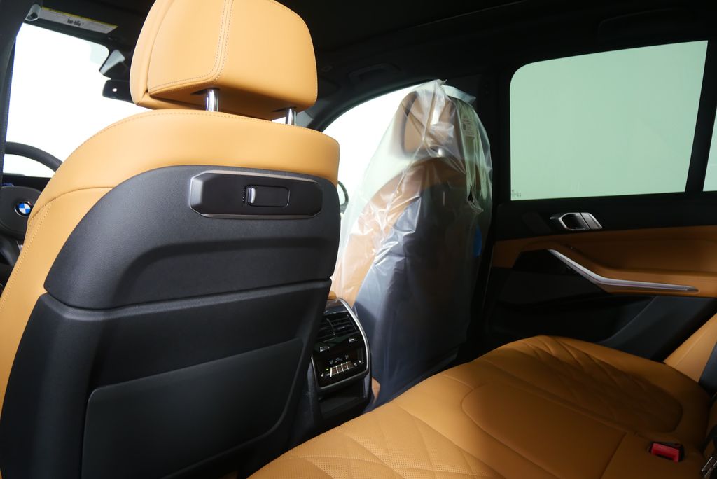 Thumbnail: 2026 BMW X5 - 16