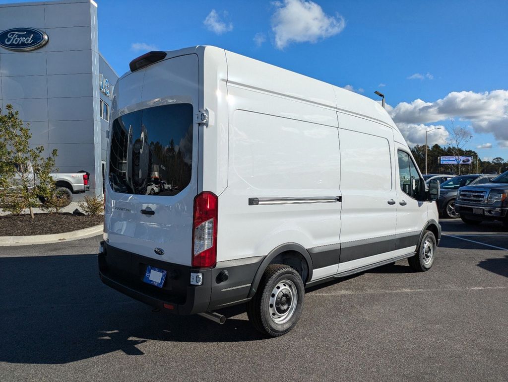 2024 Ford Transit 250