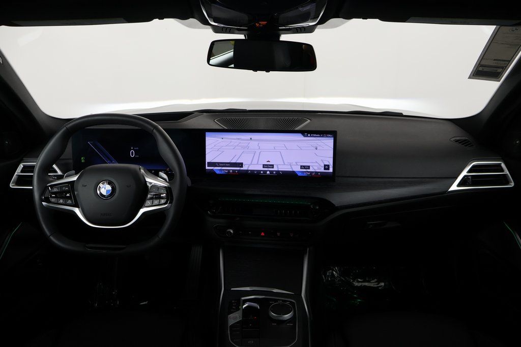 Thumbnail: 2025 BMW 3 Series - 8