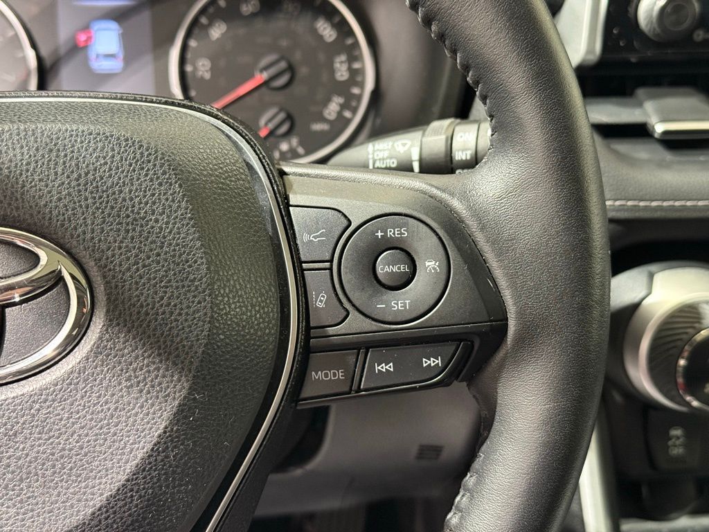 Thumbnail: 2019 Toyota RAV4 - 26