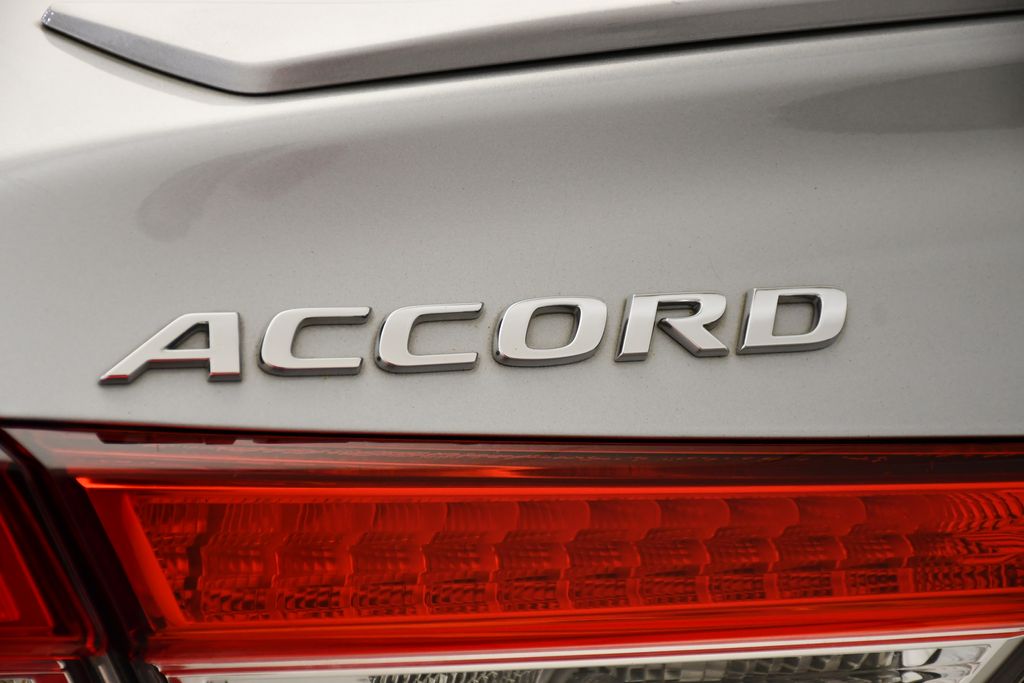 Thumbnail: 2018 Honda Accord - 9